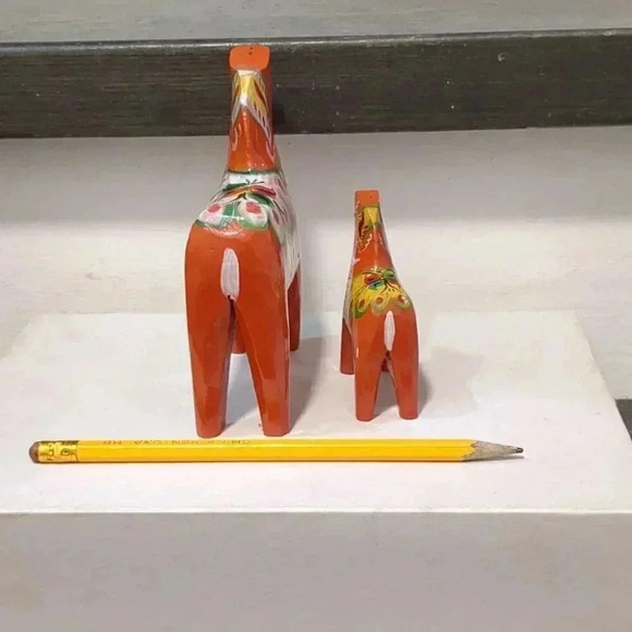 Dala Horses - Picture 4 of 5